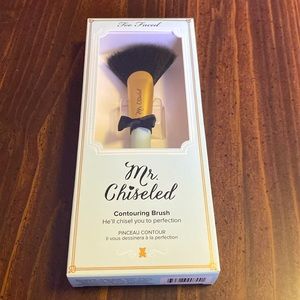 Too Faced -  Contouring Brush